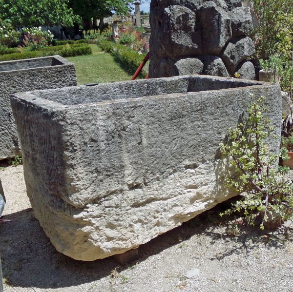 Reclaimed massive stone trough  - Atelier Alain BIDAL (Provence)
