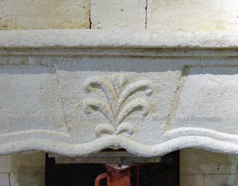 Ancienne cheminée à trumeau Louis XIV - Atelier Alain BIDAL, Provence