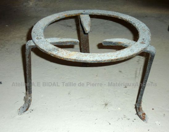 Trépied ancien pour cheminée ** VENDU