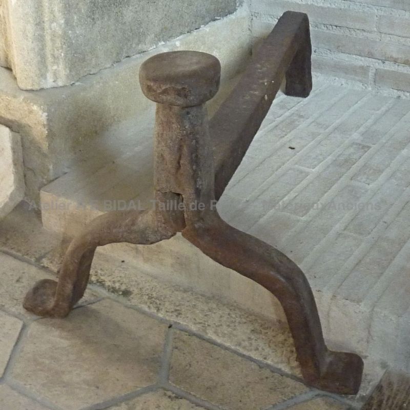 Anciens chenets massifs ǀ Accessoires anciens de cheminée.