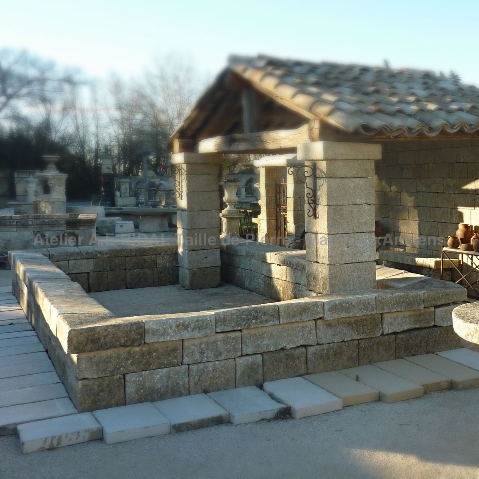 Magnifique bassin rectangulaire ancien de style lavoir en pierre ** VENDU