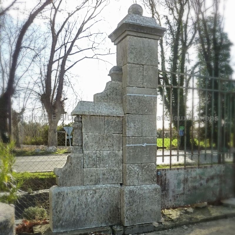 PILIERS en pierre naturelle et PORTAILS d'entrée fer forgé ancien ǀ Atelier Alain BIDAL