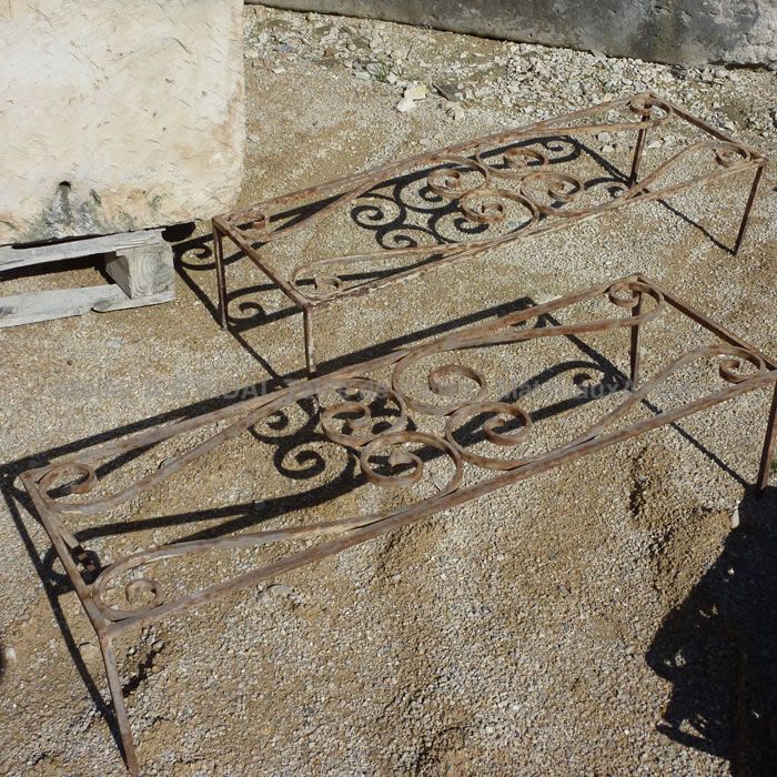 Table basse ancienne en fer forgé