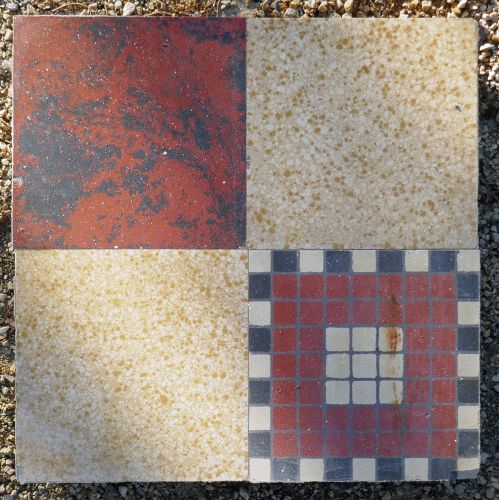 Authentique carreau de ciment vintage en vente en Provence chez Atelier Alain BIDAL