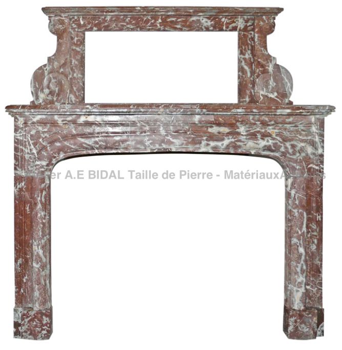 Cheminée marbre rouge à crédence - cheminée en marbre rouge veiné de blanc type Louis 15.
