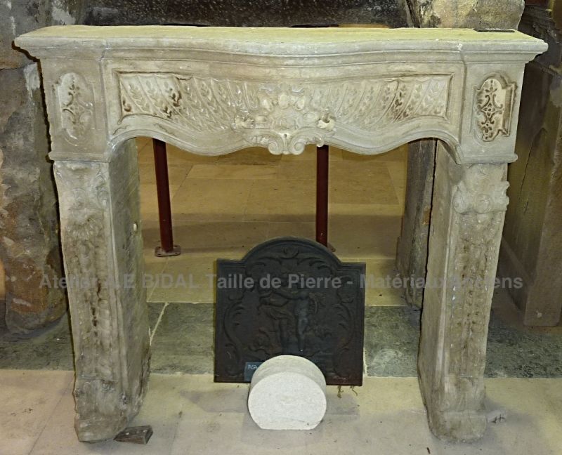 Beautiful antique stone fireplace - a Louis XV stone fireplace restored by our (good) team.