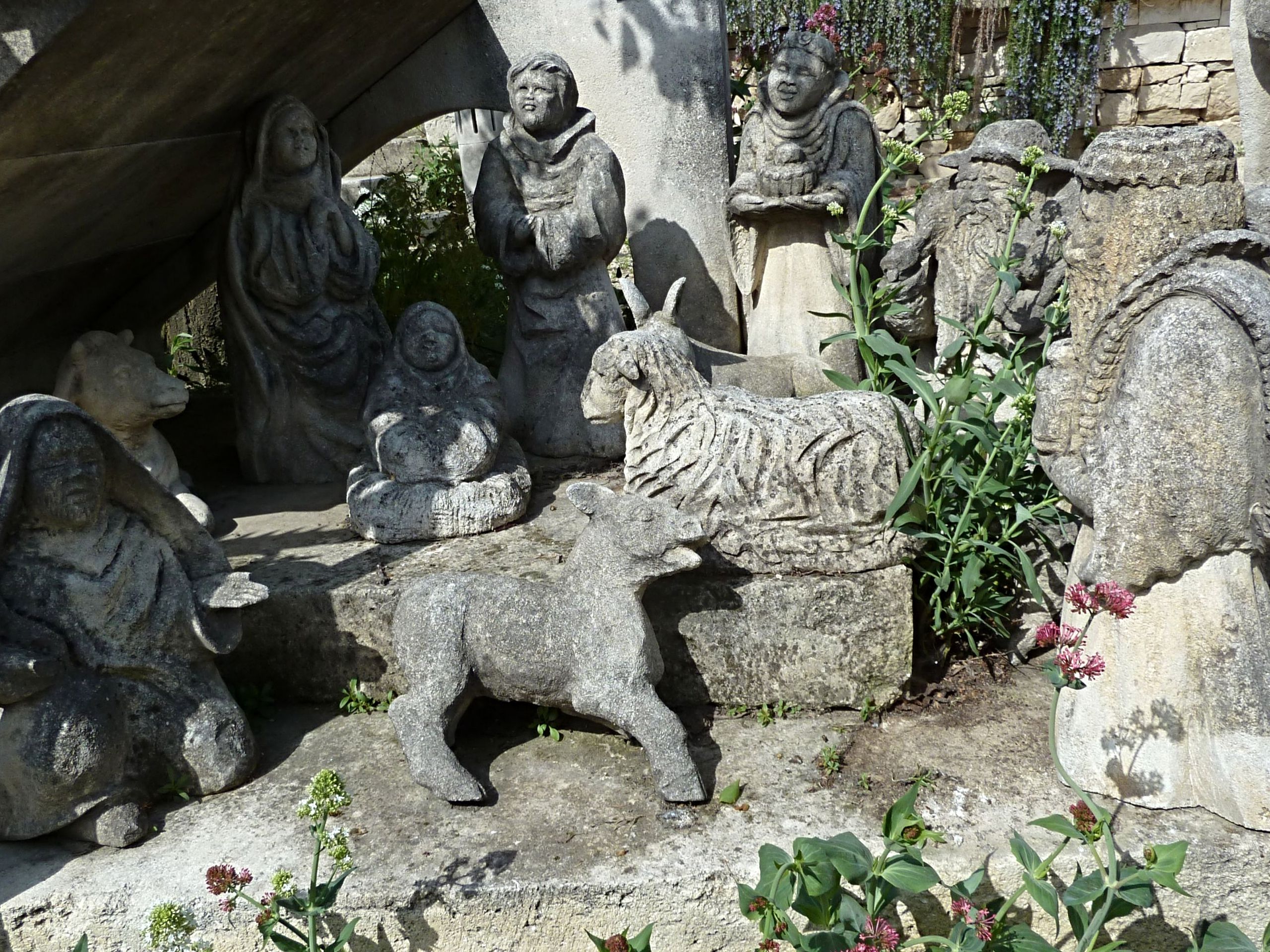 The Atelier Bidal wishes you a happy holiday.