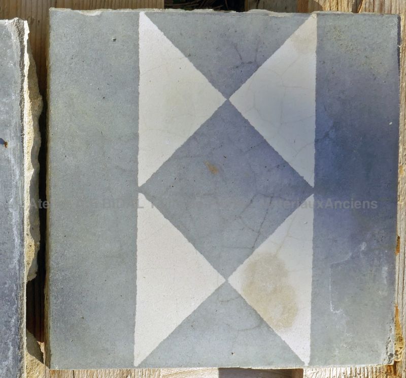 Carreau ciment ancien pour vos murs (frise ou crédence) en vente en Provence chez Atelier Alain BIDAL