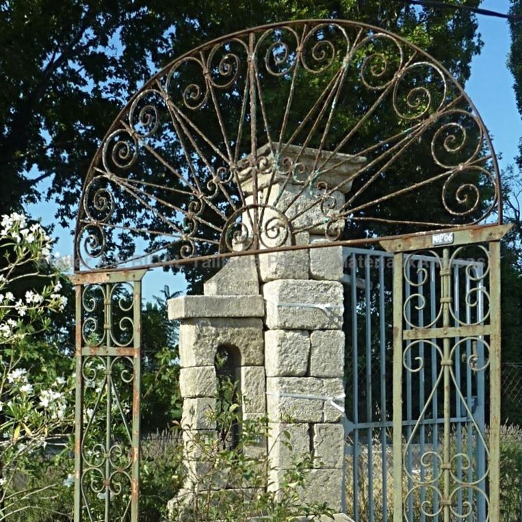 Tonnelles en fer forgé: une belle tonnelle de jardin/ tonnelle de terrasse.