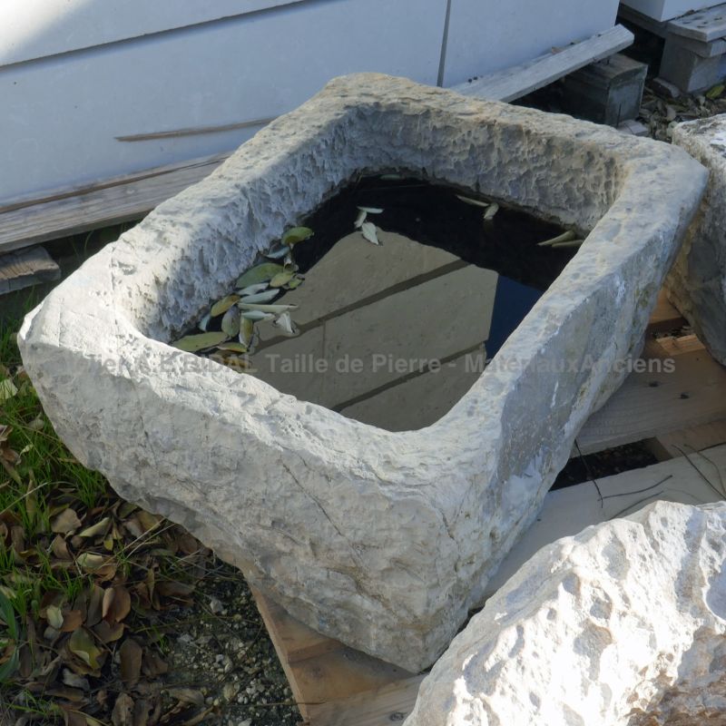 Antique small stone trough : stone planter by the Antique Materials dealer in Provence Alain BIDAL