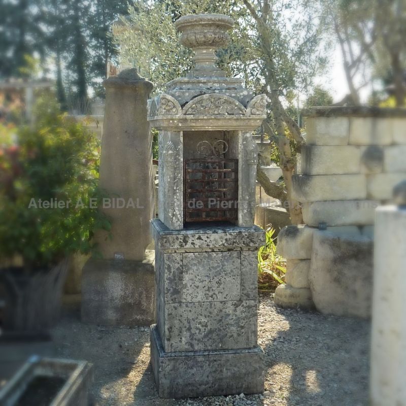 Ancient Stone Oratory | Small religious building and former witness of our rich rural heritage.