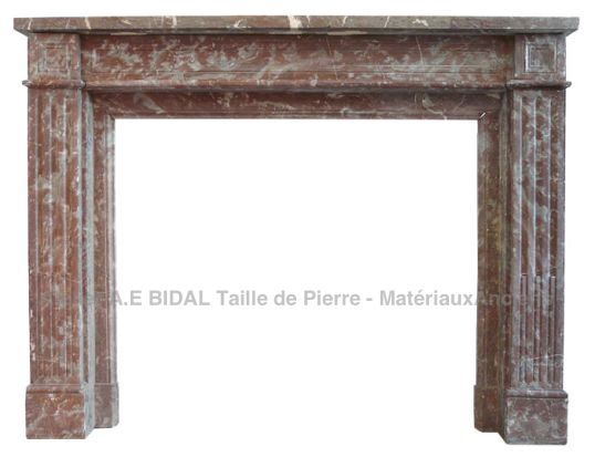 Cheminée marbre rouge à motifs géométriques - cheminée 19 ème (Louis 16).