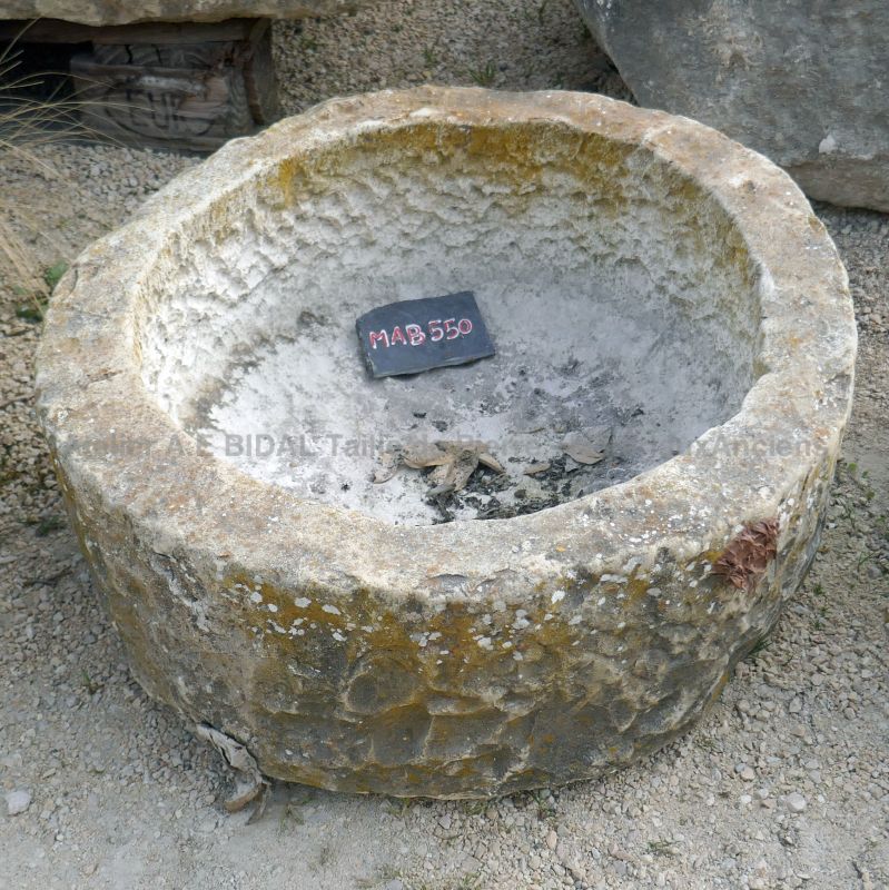 Miniature trough in aged and patinated trough by Alain BIDAL Matériaux Anciens Provence