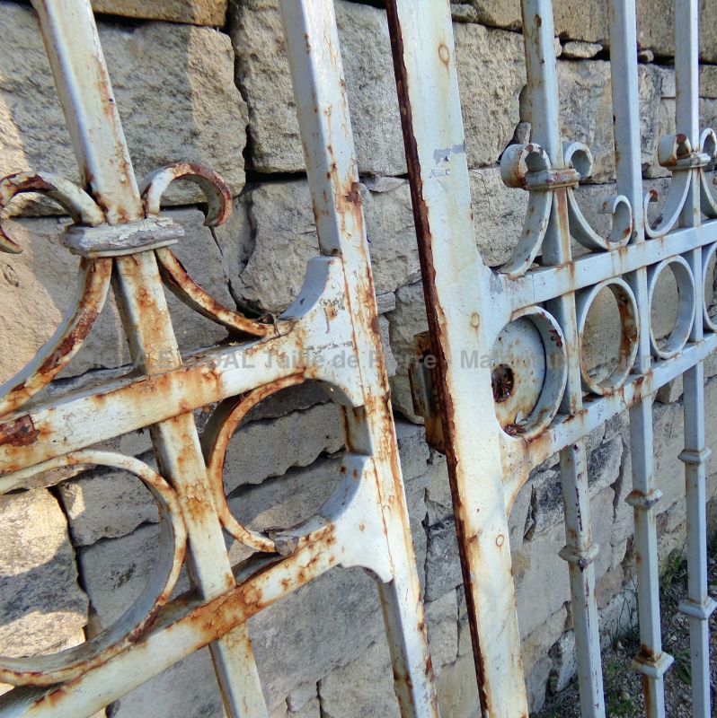 Gate over 3 meters wide : reclaimed double-door gate - Atelier Alain BIDAL (Provence)