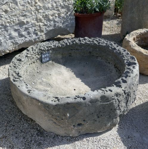 Bac rond ancien en pierre par Alain BIDAL Matériaux Anciens Provence