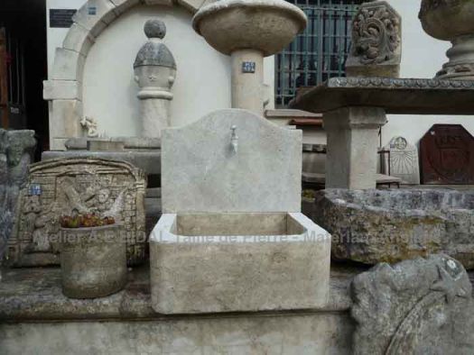 Petite fontaine murale