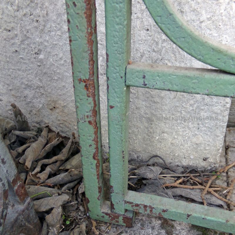 Décoration vintage pour extérieur : paire de grilles Art Nouveau en fer forgé - Atelier Alain BIDAL (Provence)