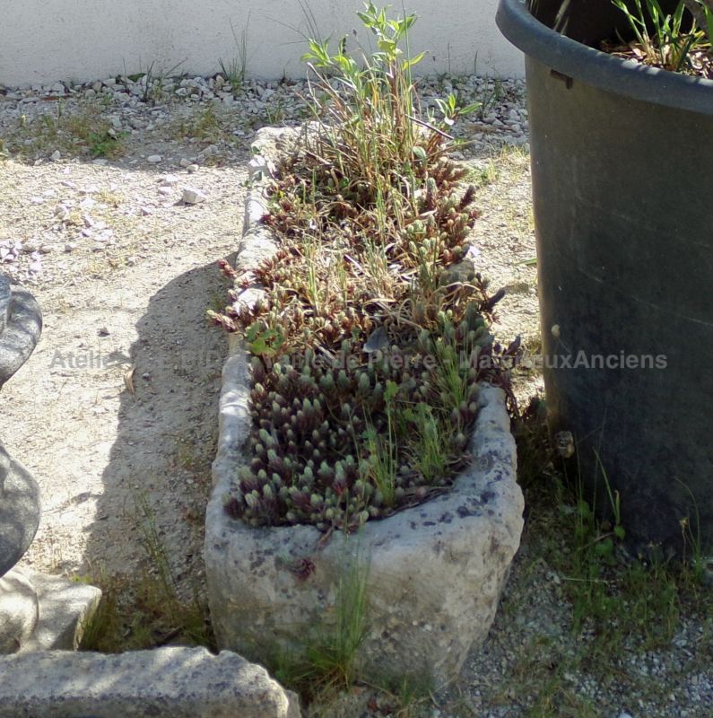 Rustic trough in weathered antique stone - Atelier Alain BIDAL (Provence)