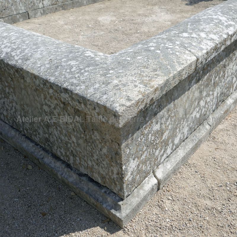 Stone basin for a unique garden decoration | Antique basin in old stones from Alain BIDAL in Provence.