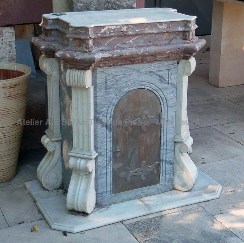 Ancien tabernacle en marbre