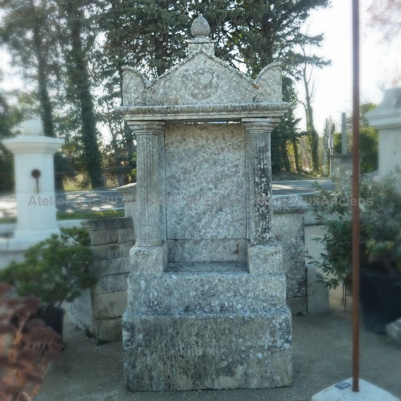 Antique stone oratory ǀ Alain Bidal Antique Materials in Provence
