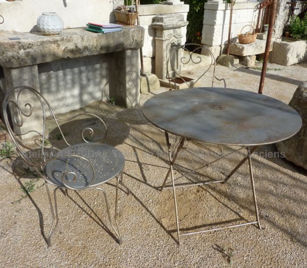 Stone carving and ancient materials. - Provence- Central elements.