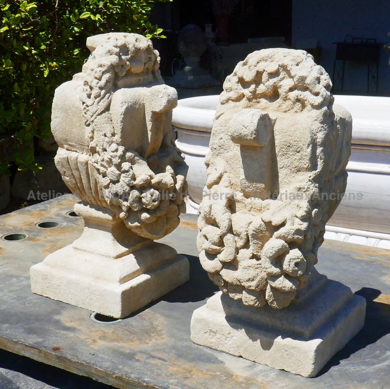 Limestone decoration for pillars :  Antique Materials in Provence Alain BIDAL.