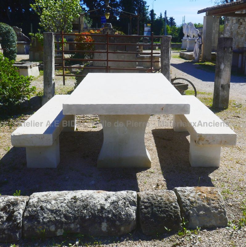Garden furniture in stone : large garden table with its 2 benches in limestone