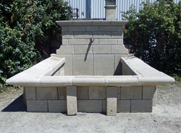 Traditional Provence Village Wash House in Stone by Alain BIDAL, Antique Materials in Provence