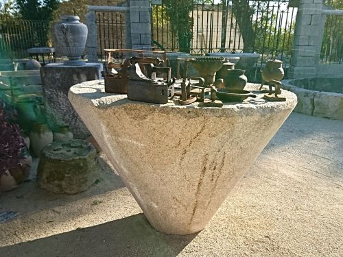 Objets anciens pour la décoration et l'aménagement de votre demeure : Matériaux Anciens Alain Bidal - Provence.