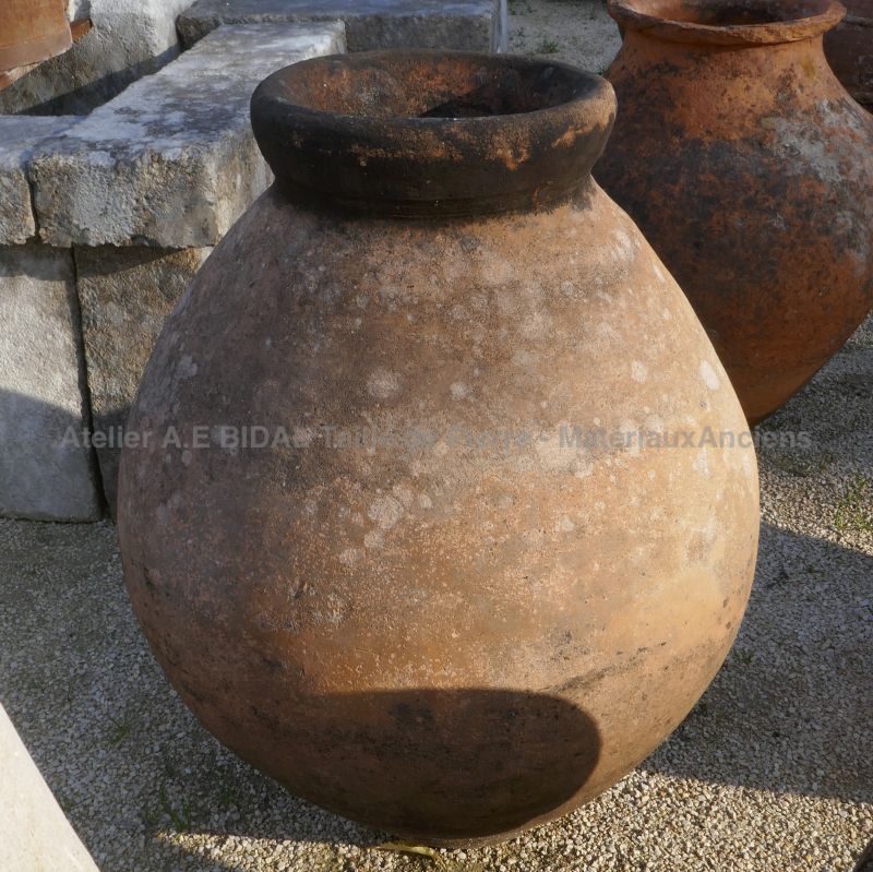 Jarre provençale de style biot ancien en terre cuite lisse par Atelier Alain BIDAL, Provence