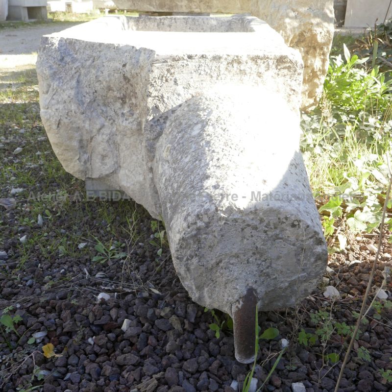 Antique planter in stone for sale at Alain BIDAL, Antique Materials in Provence