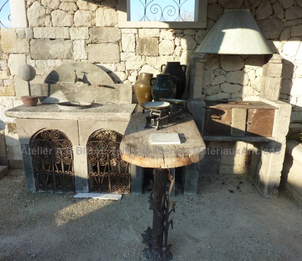 Cuisine d'été en pierres et matériaux anciens ** VENDUE