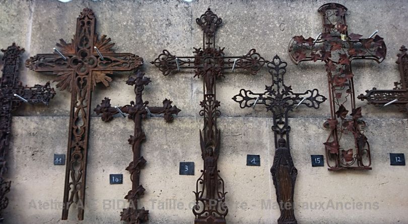 Les Mémoires d’Adrien, matériaux anciens en Provence, vous proposent de nombreux objets emprunts de notre patrimoine.