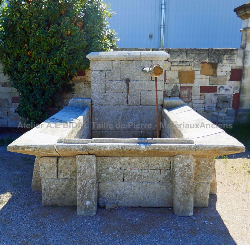 Antique basin in stone by Alain BIDAL Antique Materials in Provence