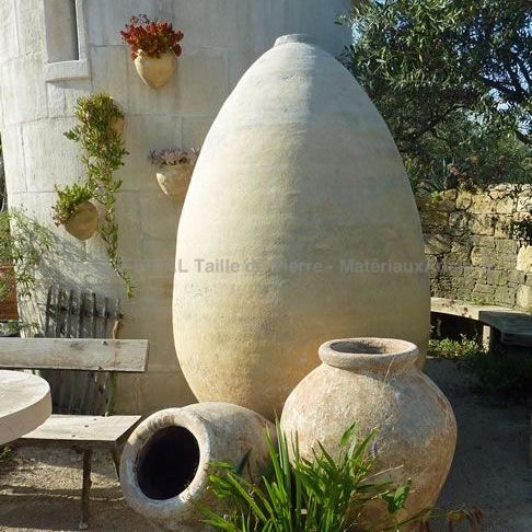 Old jar restored by Bidal-old materials.