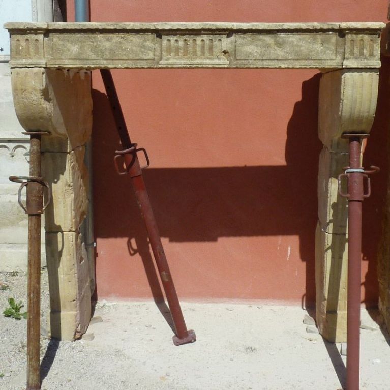 Cheminée louis 16 - une cheminée ancienne pleine d'éclat