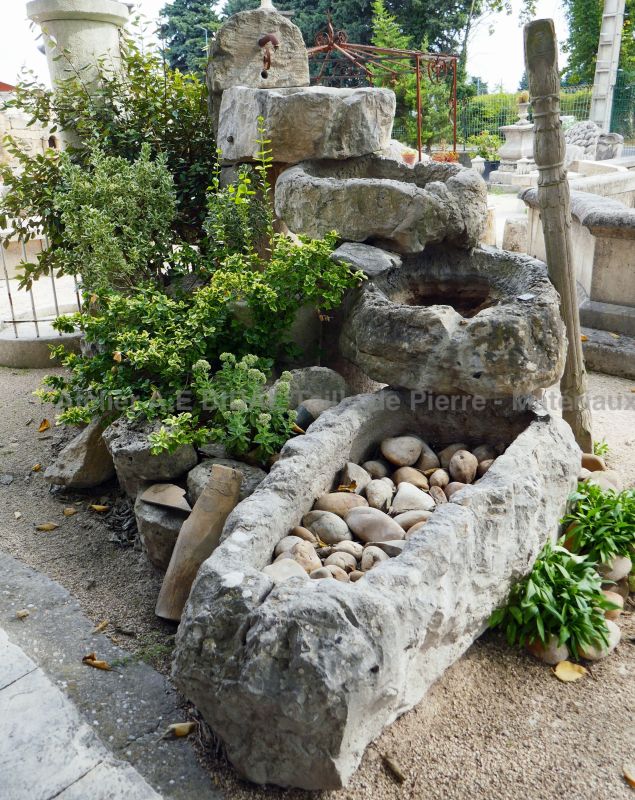 Antique fountain in stone by Alain BIDAL Antique Materials in Provence.