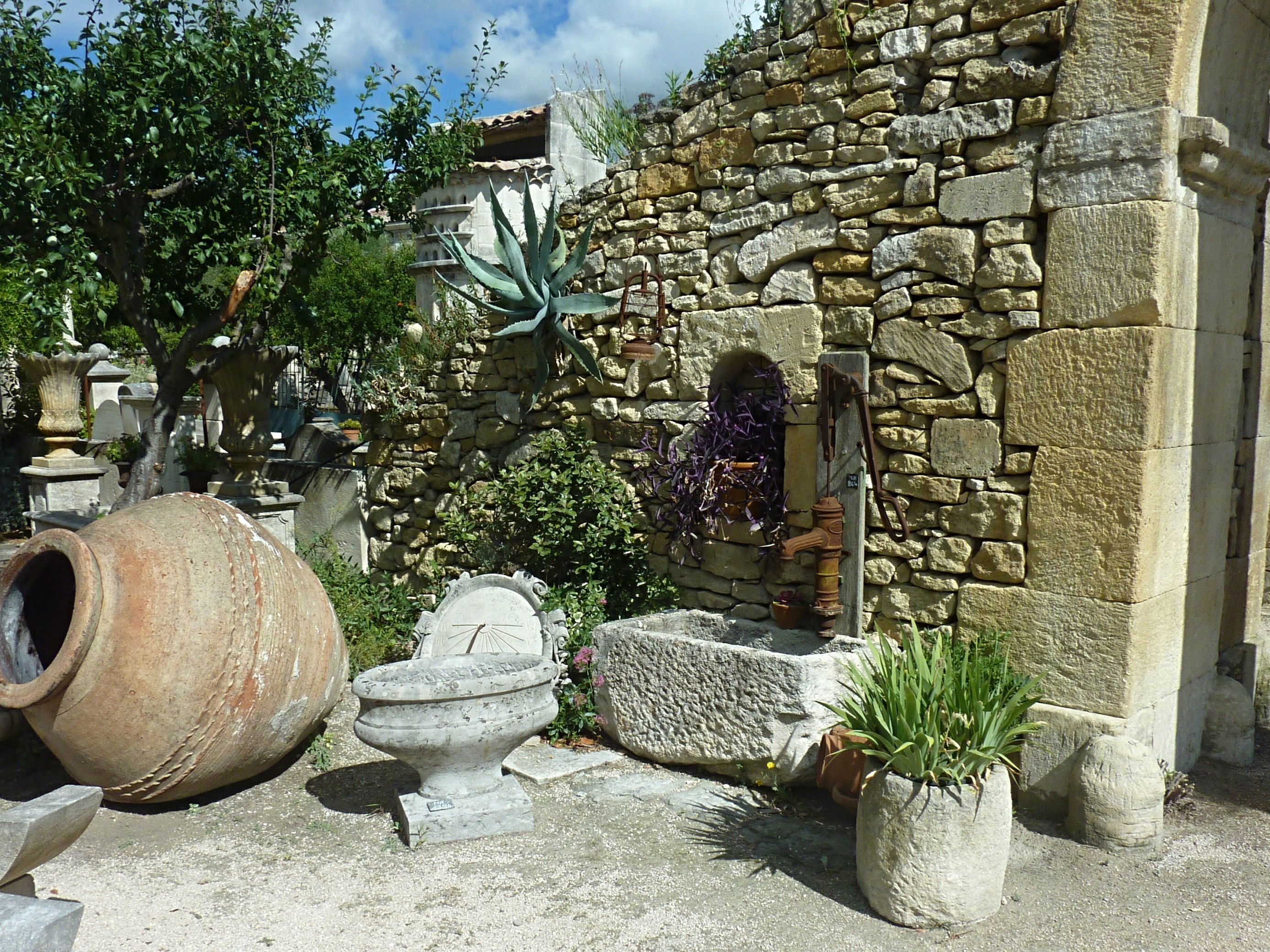 Unique decoration objects made of ancient materials - A Bidal in Provence.
