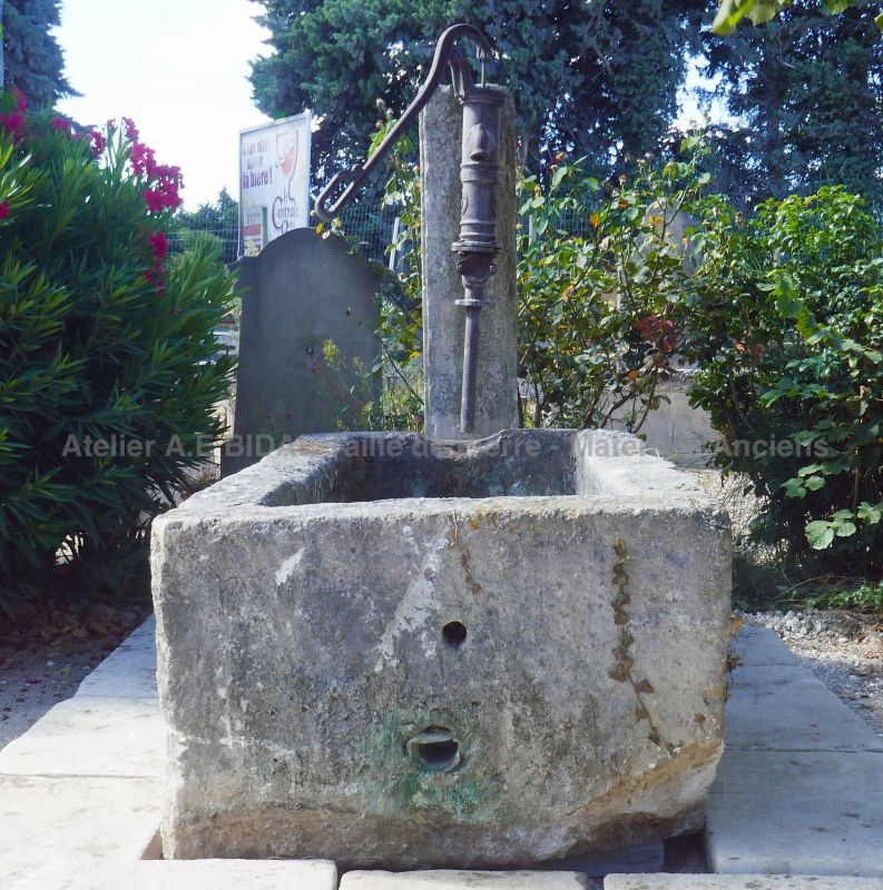 Outdoor fountain with massive rectangular trough by The Antique Materials in Provence Alain BIDAL