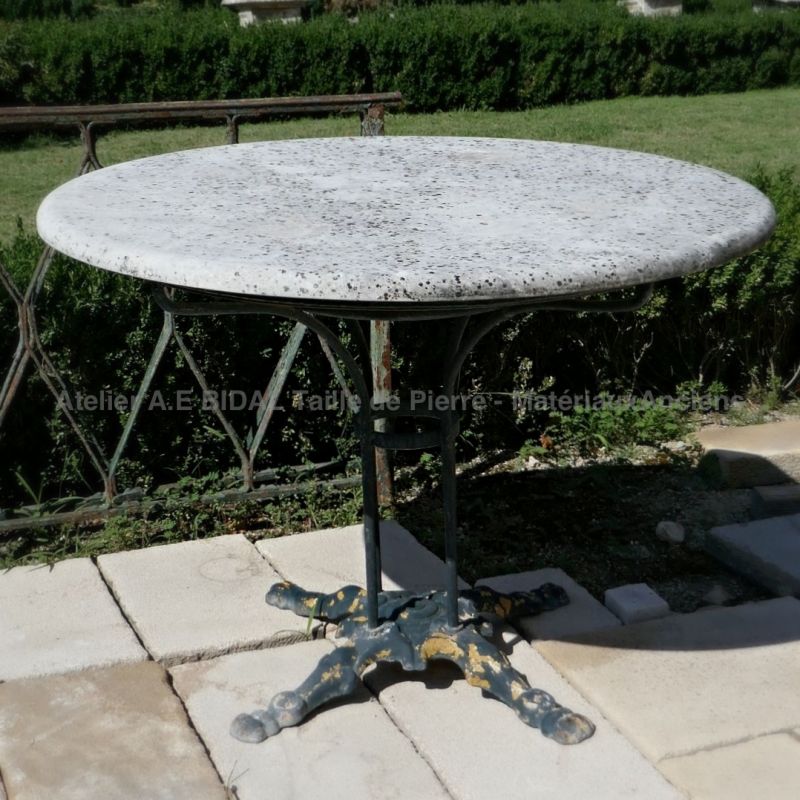 Table ronde de jardin en pierre et fonte ** VENDUE