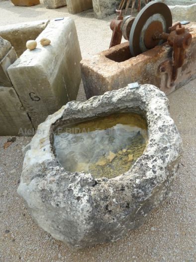 Pierre creusée naturelle ** VENDUE