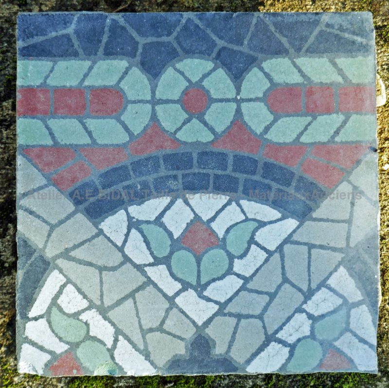 Carreau en ciment ancien motif mosaïque en vente en Provence chez Atelier Alain BIDAL