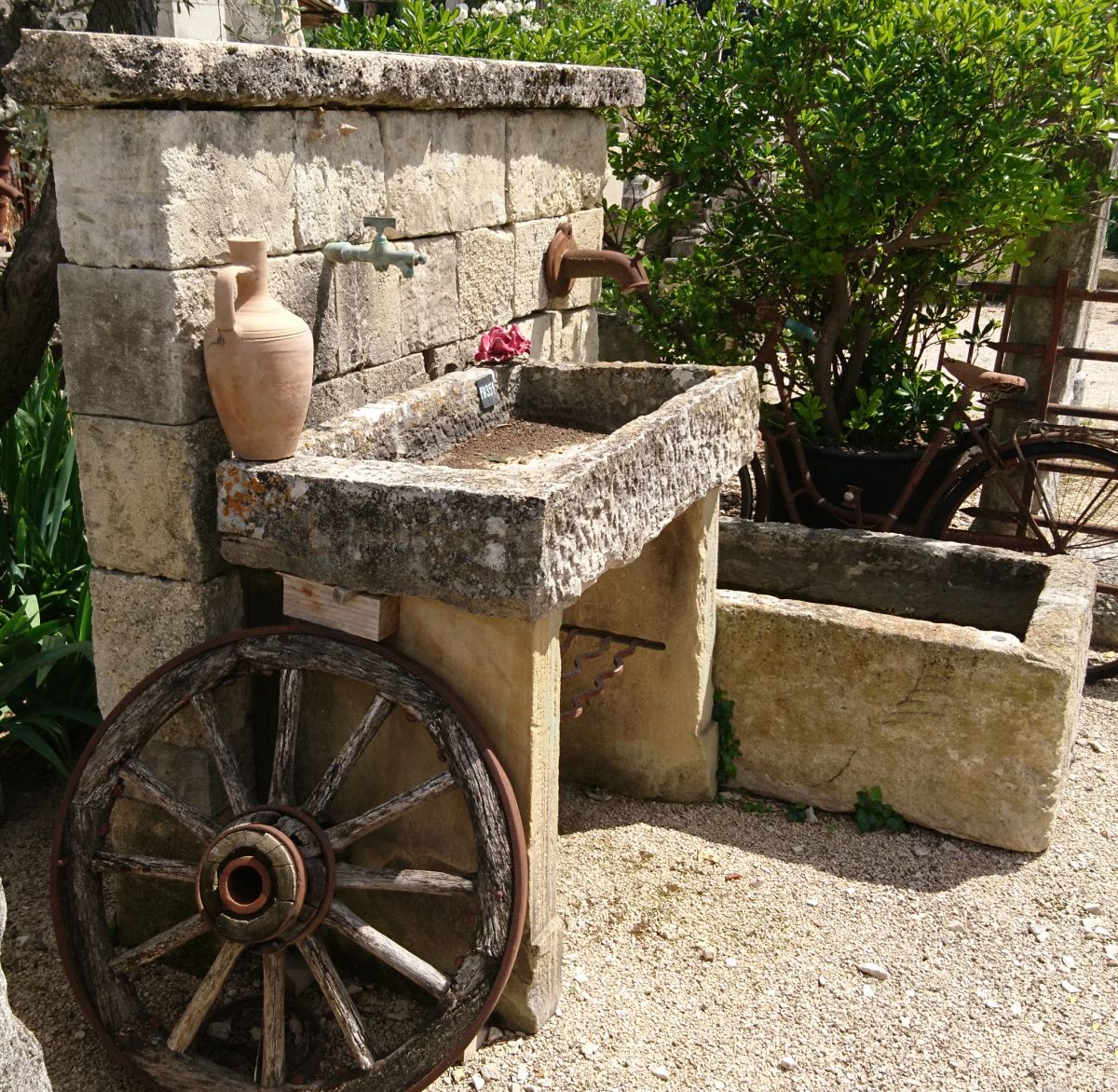 Fontaine murale de jardin avec vasque - style antique - aluminium