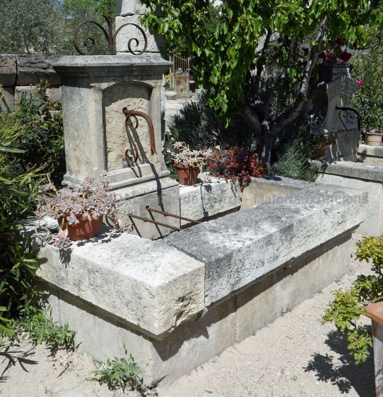 Fontaine de jardin avec bac - fontaine de jardin murale en pierre