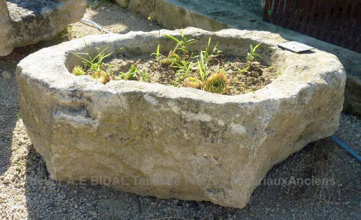 Old stone trough | Decorative garden element in stone | Stone planter