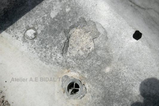 Évier ancien en marbre blanc à double vasque ** VENDU